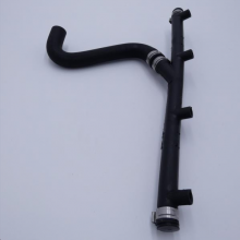 Tuyau de reniflard sur rampe 